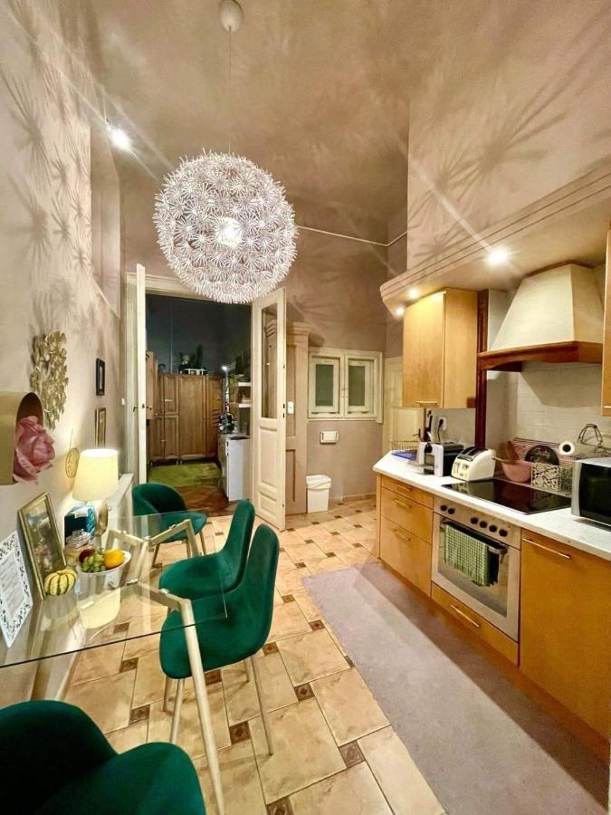 Wonder Deer Lux Apartment At The Parliament Self Check-In Budapeste Exterior foto