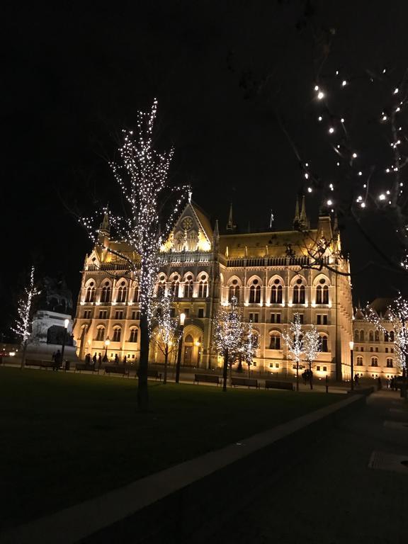 Wonder Deer Lux Apartment At The Parliament Self Check-In Budapeste Exterior foto