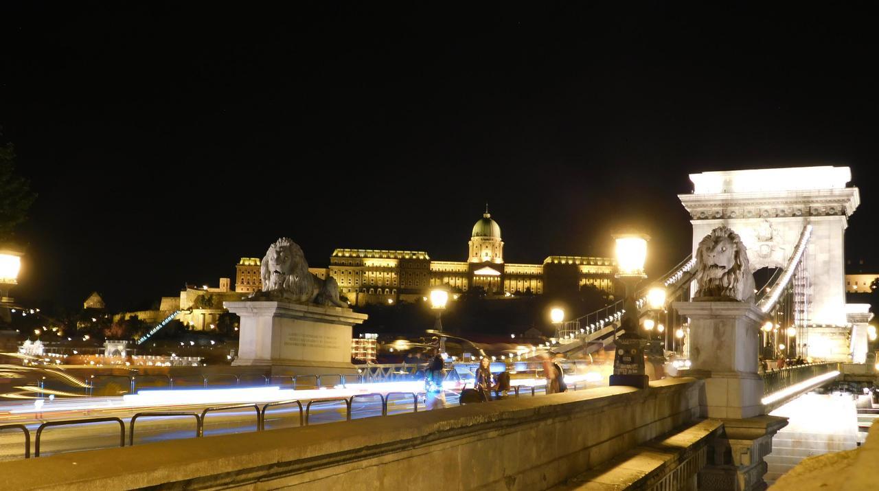 Wonder Deer Lux Apartment At The Parliament Self Check-In Budapeste Exterior foto