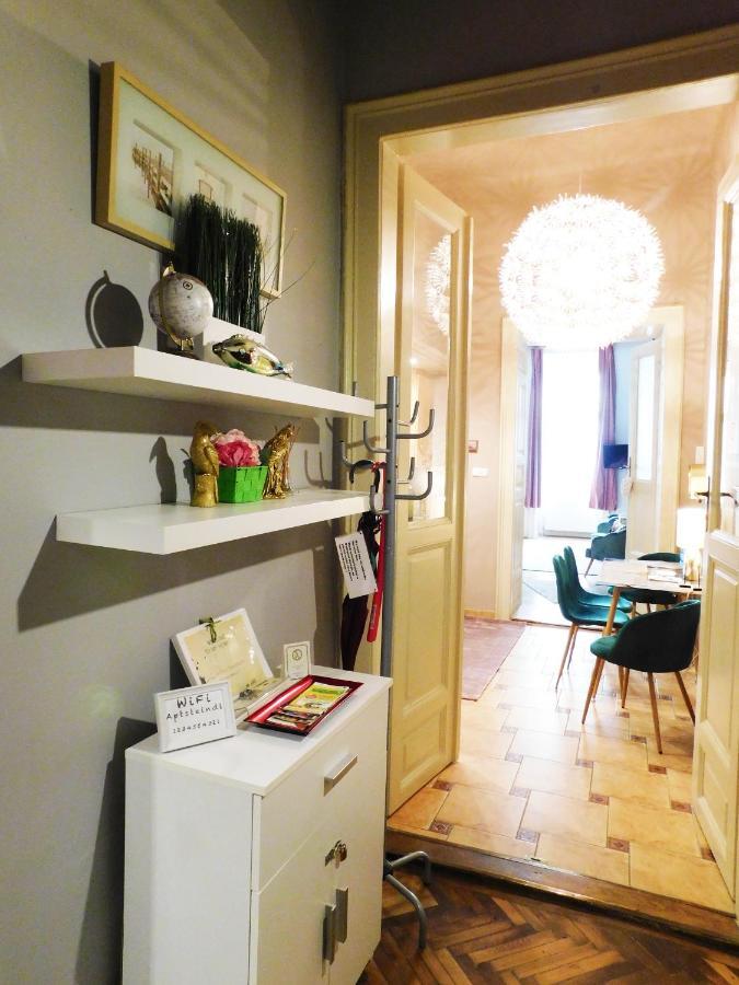Wonder Deer Lux Apartment At The Parliament Self Check-In Budapeste Exterior foto