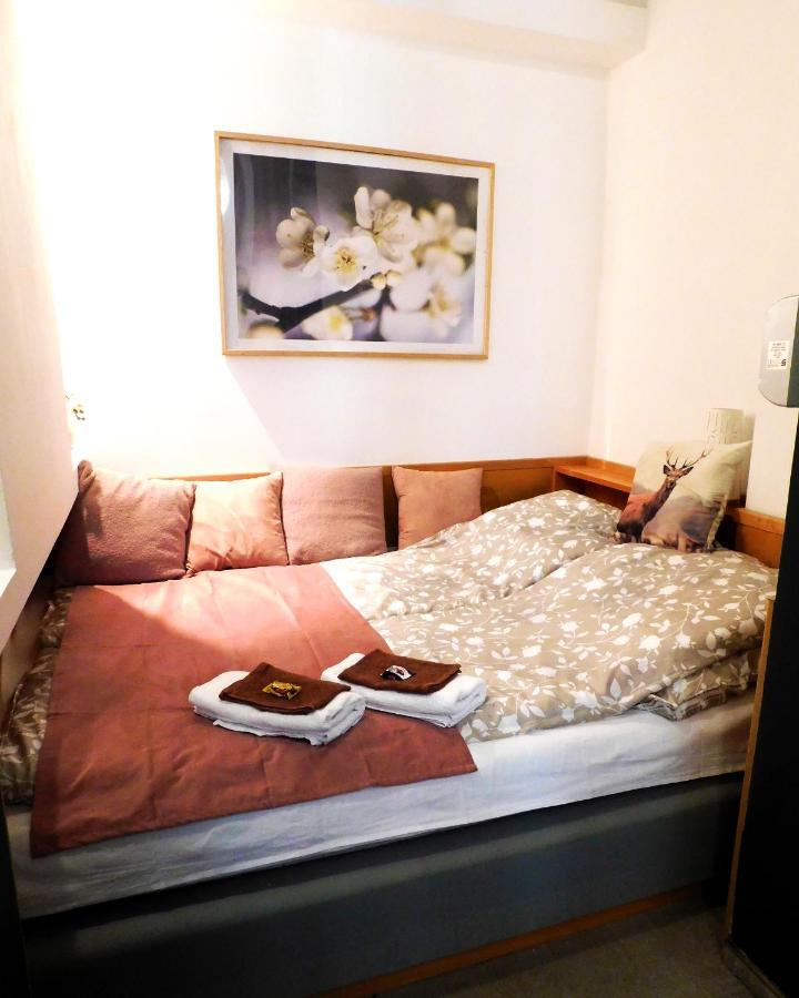 Wonder Deer Lux Apartment At The Parliament Self Check-In Budapeste Exterior foto